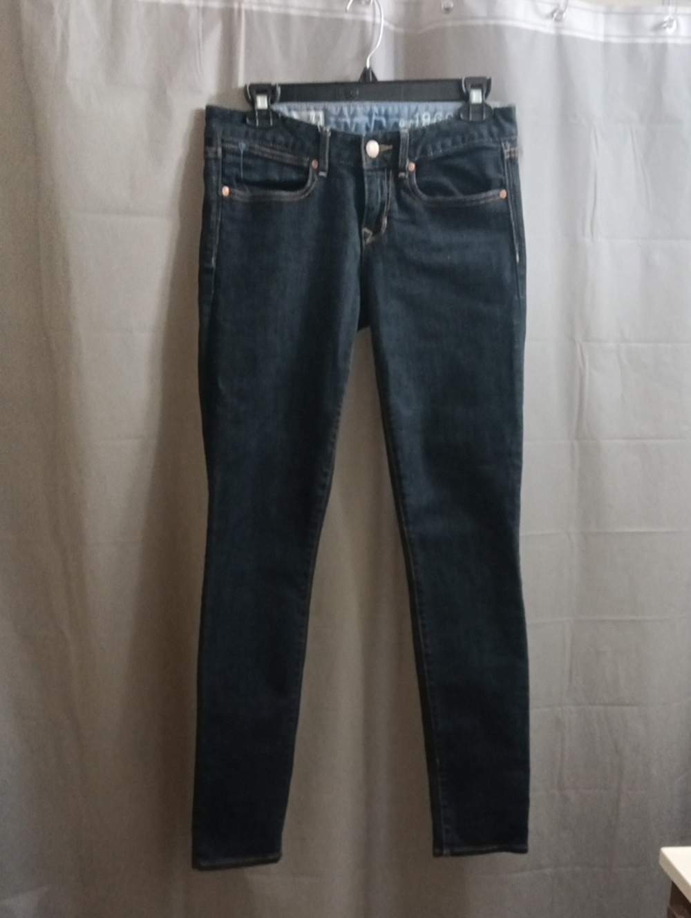 Gap 1969 Dark Wash Women's Skinny Jeans - Classic Stretch Denim